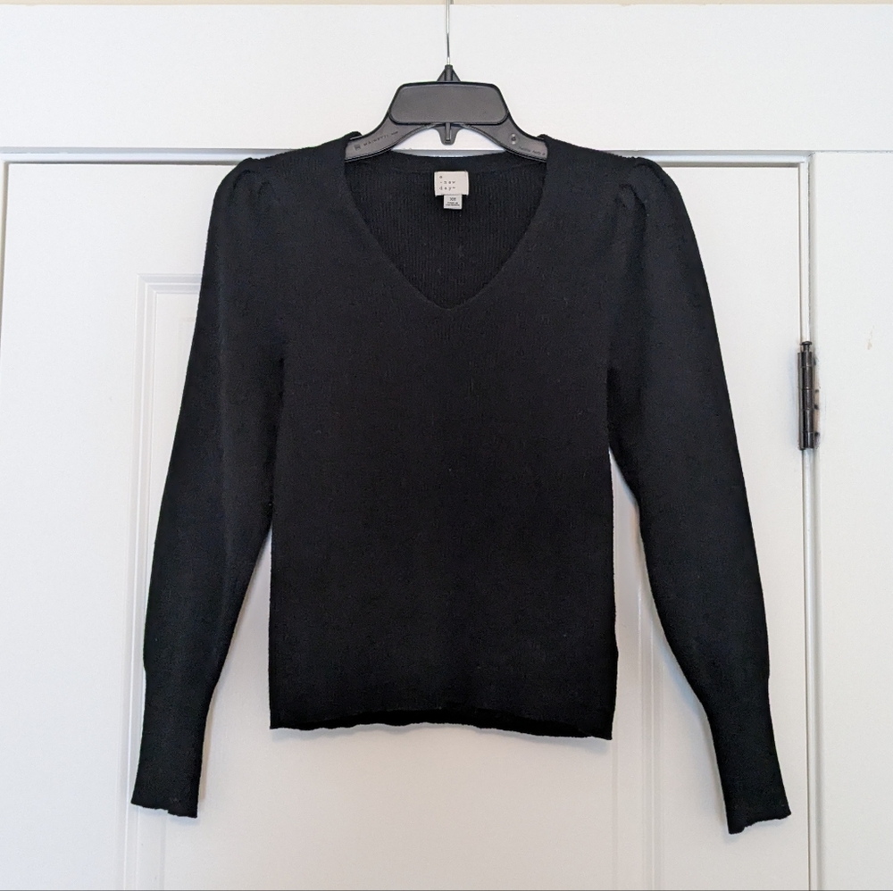 A New Day Black V-Neck Sweater Classic Knit, Size XS
